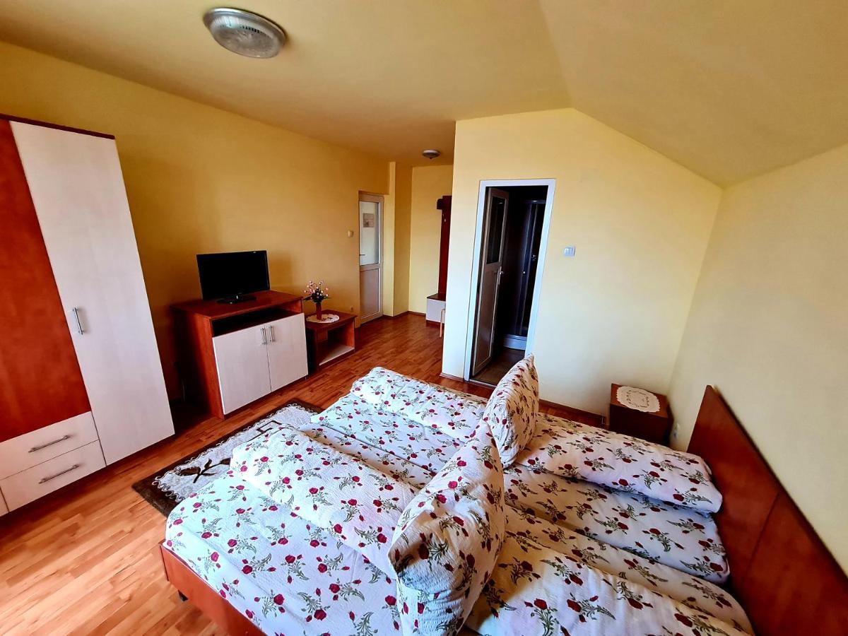 Hotel Pensiunea Sanziana Oradea Zewnętrze zdjęcie