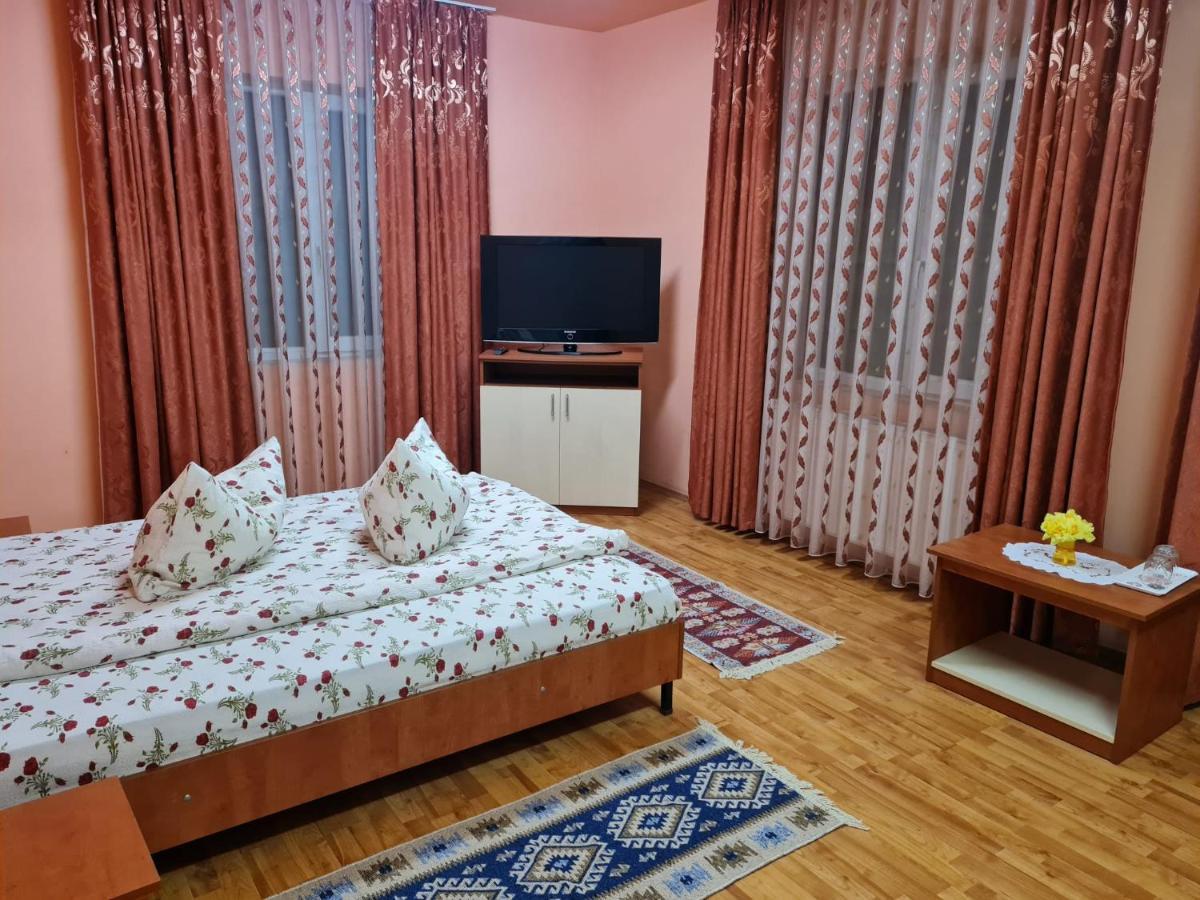 Hotel Pensiunea Sanziana Oradea Zewnętrze zdjęcie